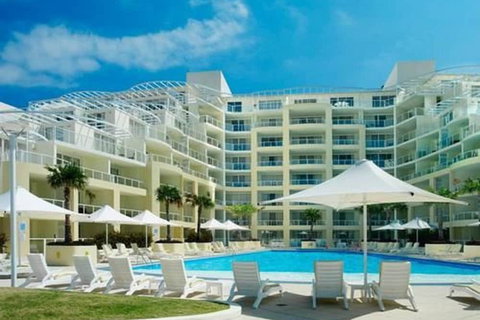 Mantra Ettalong Beach - Sunshine Coast Tourism 1