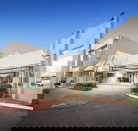 Ciloms Airport Lodge - Holiday Sunshine Coast