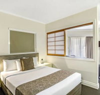 Toowong Inn  Suites - Holiday Sunshine Coast