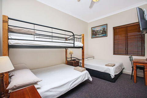 Ashfield Manor - Holiday Sunshine Coast 5