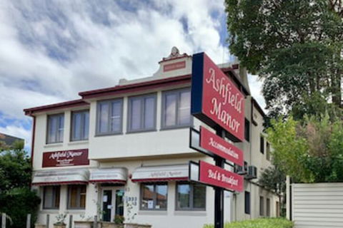Ashfield Manor - Holiday Sunshine Coast 0