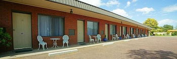 Nicholas Royal Motel - Sunshine Coast Tourism 3