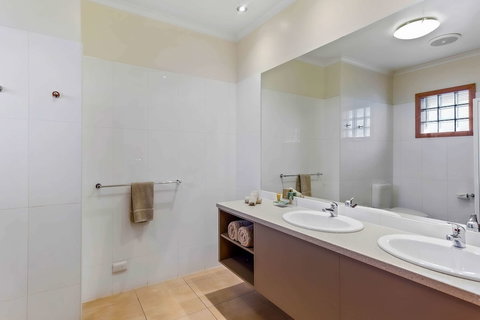 Julie-Anna Inn, Bendigo - Holiday Sunshine Coast 3