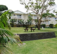 Aston Hill Motor Lodge - Sunshine Coast Tourism