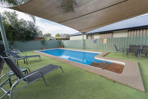 Garden City Motor Inn - Holiday Sunshine Coast 3