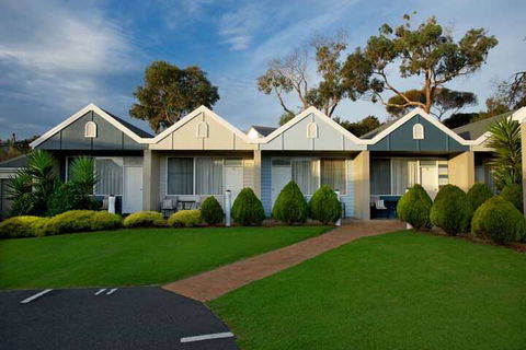 Sorrento Beach Motel - Sunshine Coast Tourism 3