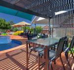 Blazing Stump Motel  Suites - Sunshine Coast Tourism