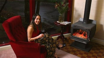 Victoria House Motor Inn - Holiday Sunshine Coast 0