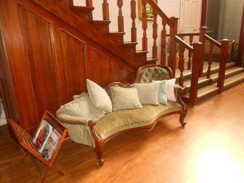 Victoria House Motor Inn - Holiday Sunshine Coast 2