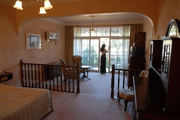 Victoria House Motor Inn - Holiday Sunshine Coast 6