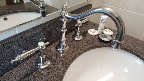 Victoria House Motor Inn - Holiday Sunshine Coast 3