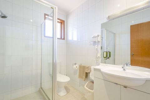 Werribee Motel & Apartments - Sunshine Coast Tourism 3