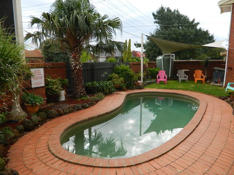 Werribee Motel & Apartments - Sunshine Coast Tourism 1
