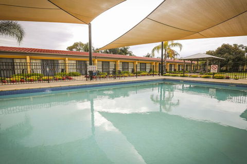 Comfort Inn Deakin Palms - Sunshine Coast Tourism 5