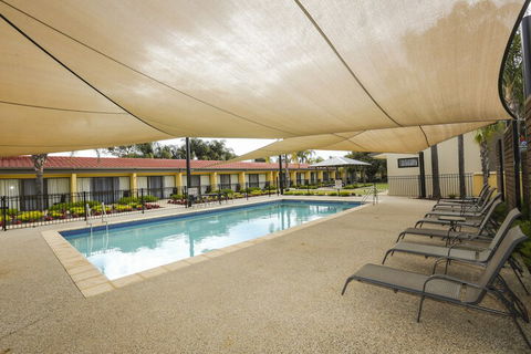 Comfort Inn Deakin Palms - Sunshine Coast Tourism 4