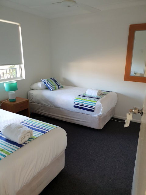 Arlia Sands Apartments - Sunshine Coast Tourism 3