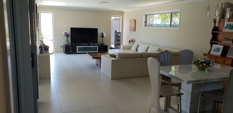 Arlia Sands Apartments - Sunshine Coast Tourism 0