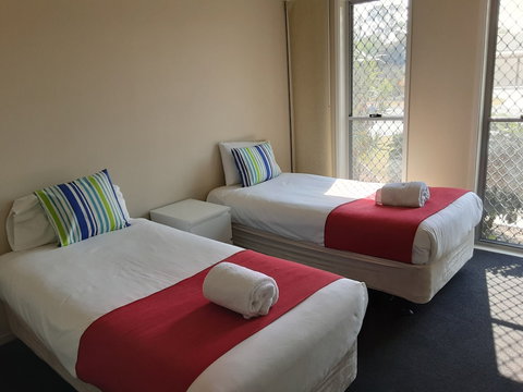 Arlia Sands Apartments - Sunshine Coast Tourism 4