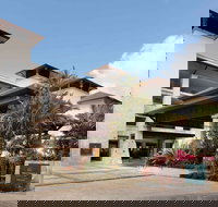 Pullman Palm Cove Sea Temple Resort and Spa