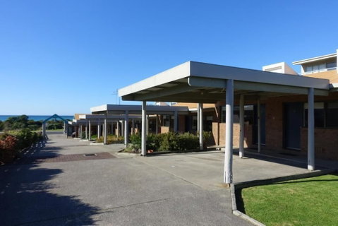 Beachfront Motel - Holiday Sunshine Coast 5