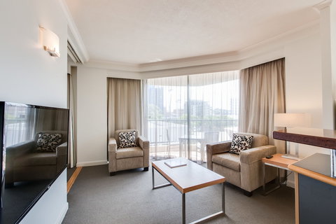 Central Cosmo Apartments - Sunshine Coast Tourism 6