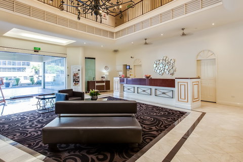 Central Cosmo Apartments - Sunshine Coast Tourism 2