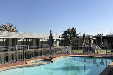 Mansfield Motel - Sunshine Coast Tourism 3