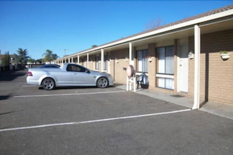 Country Home Motor Inn - Sunshine Coast Tourism 0