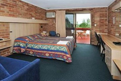 Windsor Terrace Motel - Holiday Sunshine Coast 0