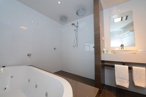 Rydges Adelaide - Holiday Sunshine Coast 4