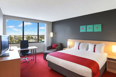 Holiday Inn Melbourne Airport, An IHG Hotel - Sunshine Coast Tourism 5