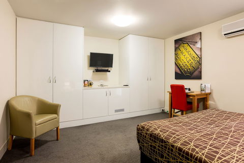 Old Woolstore Apartment Hotel - Sunshine Coast Tourism 5