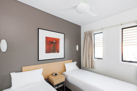 Majestic Oasis Apartments - Holiday Sunshine Coast 5