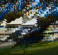 Lake House Daylesford - Holiday Sunshine Coast