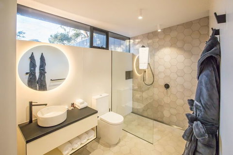 Freycinet Lodge - Holiday Sunshine Coast 6