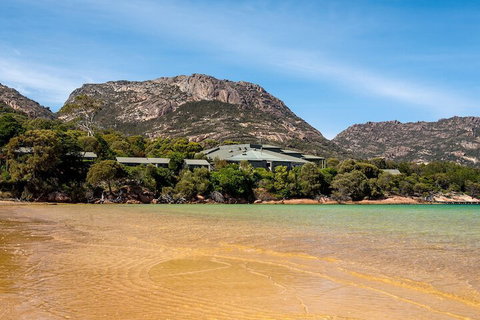 Freycinet Lodge - Holiday Sunshine Coast 2