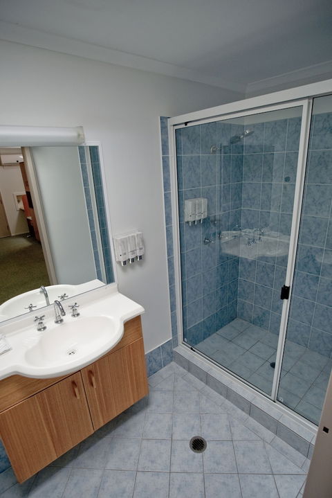 Centrepoint Motor Inn - Holiday Sunshine Coast 4
