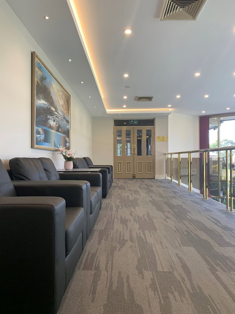 Quality Hotel Melbourne Airport - Sunshine Coast Tourism 2