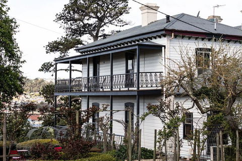 The Dragonfly Inn - Holiday Sunshine Coast 1