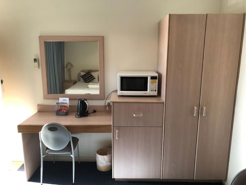 Orange Motor Lodge - Holiday Sunshine Coast 1