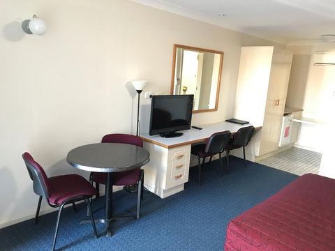Orange Motor Lodge - Holiday Sunshine Coast 3