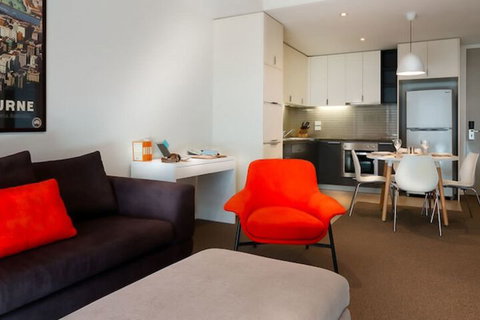 Caroline Serviced Apartments Brighton - Holiday Sunshine Coast 1