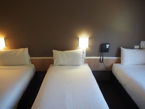 Ibis Sydney Thornleigh - Holiday Sunshine Coast 3