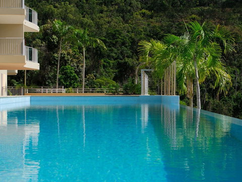 Azure Sea Whitsunday Resort - Holiday Sunshine Coast 0
