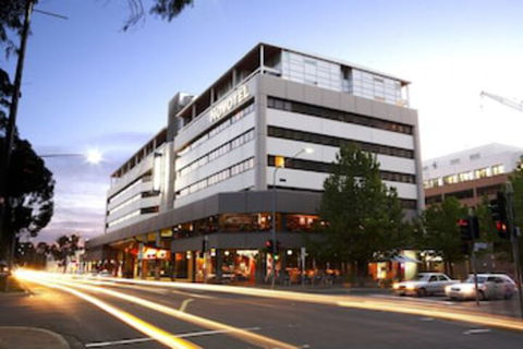 Novotel Canberra - Sunshine Coast Tourism 0