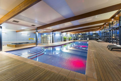 Novotel Canberra - Sunshine Coast Tourism 7
