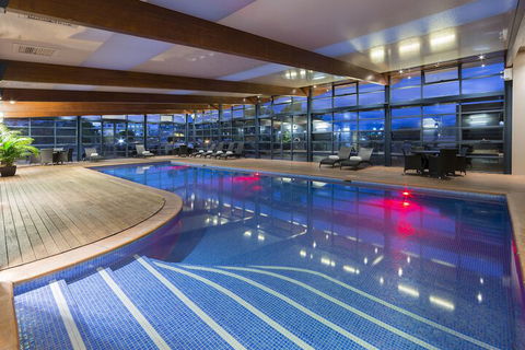 Novotel Canberra - Sunshine Coast Tourism 6