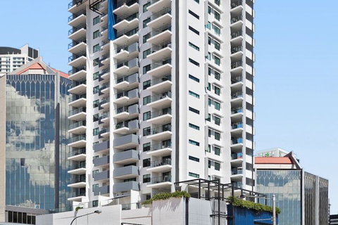 Republic Apartments - Holiday Sunshine Coast 1