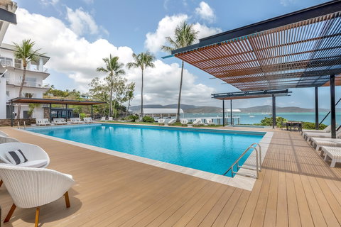 Coral Sea Marina Resort - Holiday Sunshine Coast 1