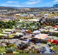 Coach House Launceston - Holiday Sunshine Coast